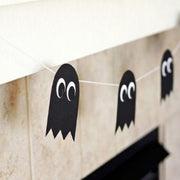 Guirnaldas, faroles y banderas para la decoración de Halloween