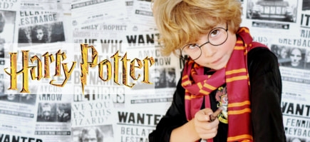 Lanciatevi in una magica avventura con i nostri autentici costumi di Harry Potter. Scoprite una selezione unica di abiti ispirati alla magia che vi trasporteranno a Hogwarts e oltre.